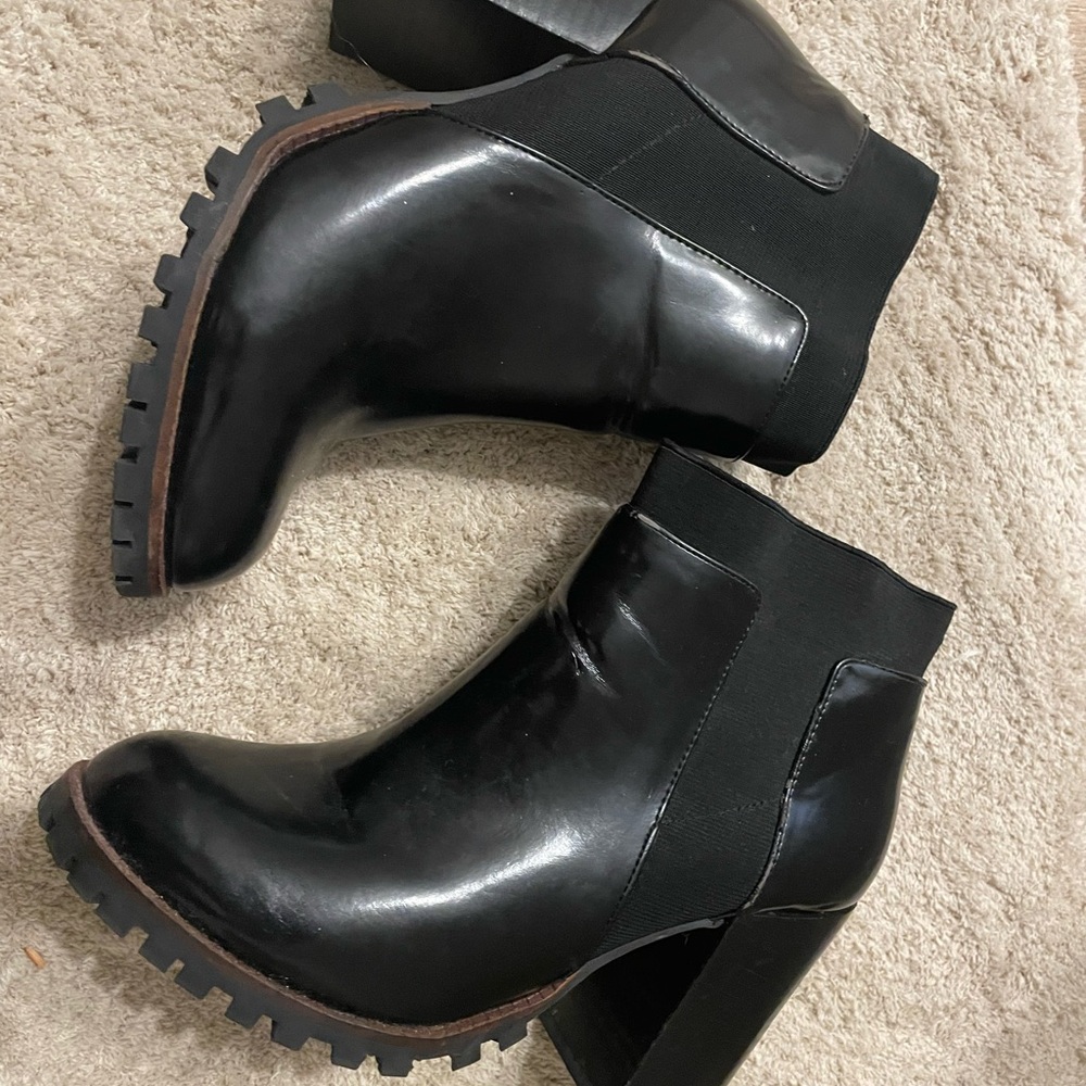 Steve Madden Glossy Black Ankle Booties